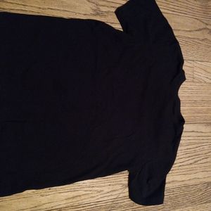 2 boys t shirts size 6/7